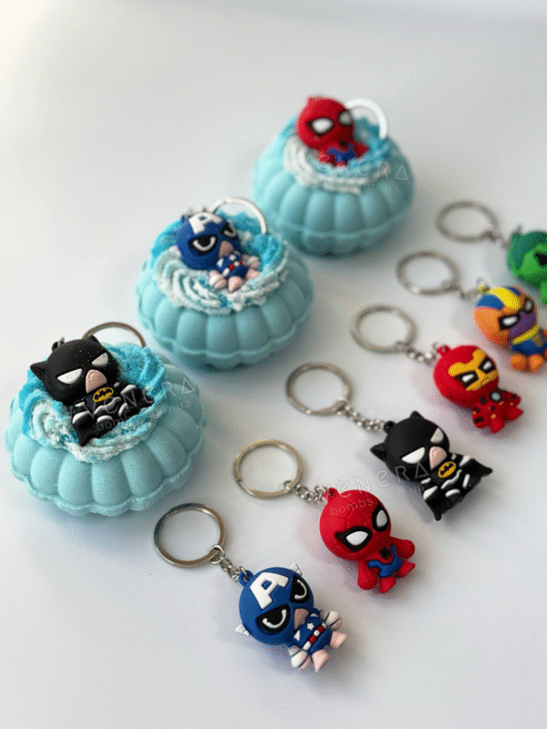 Бомбочка для ванни з іграшкою «Супергерой»