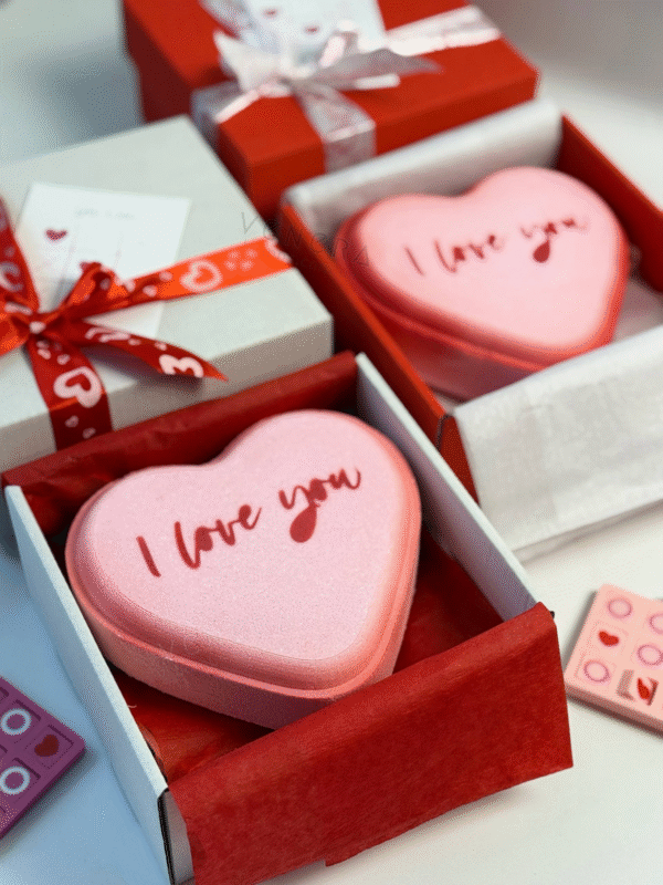 Півкілограмова бомбочка «I love you» зі сюрпризом