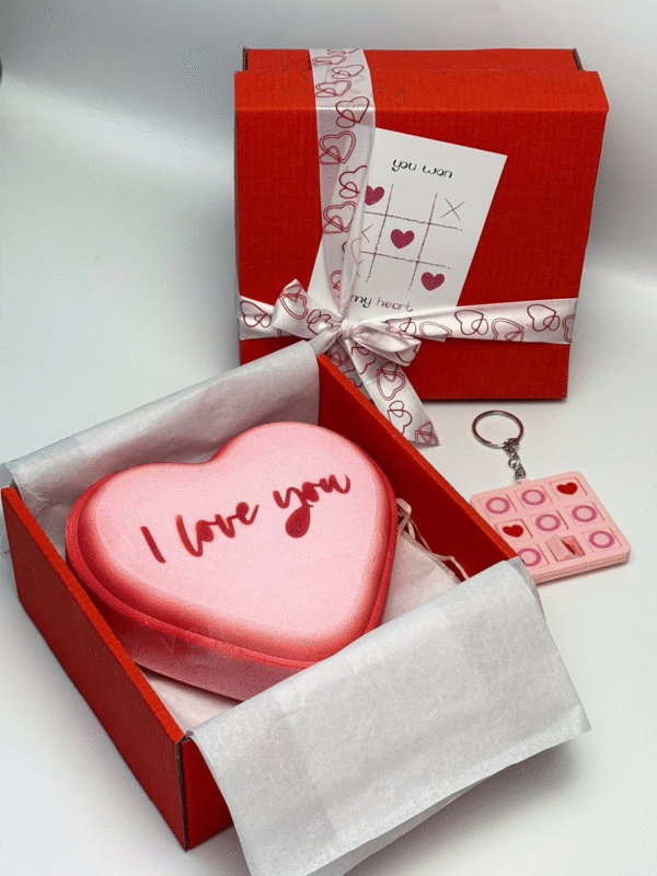 Півкілограмова бомбочка «I love you» зі сюрпризом